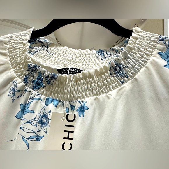 BloomChic Plus Size Navy Floral Printed Tank Top - Picture 4 of 6